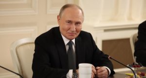 Путин наградил радиохимика академика Мясоедова орденом Александра Невского