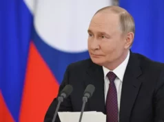 Путин присвоил двум самоходным артиллерийским полкам почетные наименования