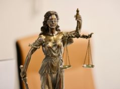 Жителя Саяногорска осудили за ножевое ранение женщины в общежитии