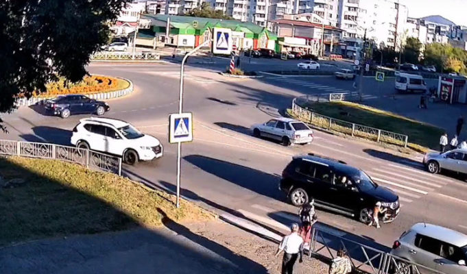 В Саяногорске водитель Toyota сбил четырехлетнего мальчика на пешеходном переходе