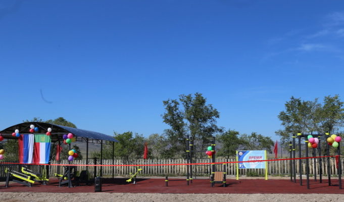 В Пуланколе открыли новую спортивную площадку почти за 2,5 млн рублей